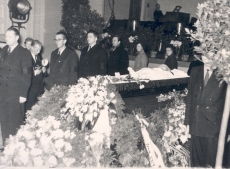 Ernst Peterson-Särgava matus, kirst "Estonia" kontserdisaalis,  16. IV 1958
