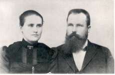 Ernst Peterson-Särgava abikaasaga