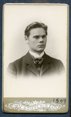 Aleksander Tassa 1904. a.