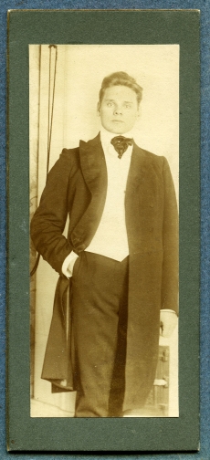 Aleksander Tassa 1905. a.