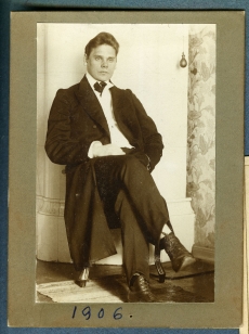 Aleksander Tassa 1906. a.
