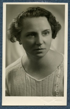Vanda Kirschbaum (Tassa) 2. dets. 1937. a