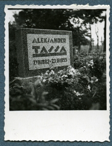 Aleksander Tassa haud Rahumäe kalmistul 