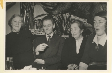 Marie Under, Karl Ristikivi, tundmatu, Hedda Hacker 1958. a
