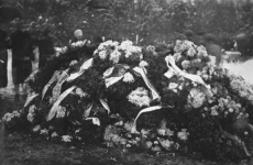 August Kitzbergi haud matusepäeval 1927. a