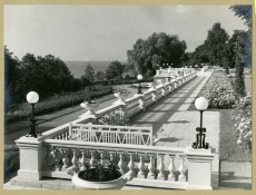 Oru loss Toilas, president K. Pätsi suveresidents. Vaade terrassilt merele.