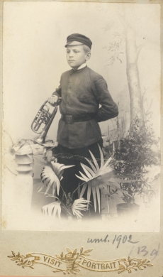 Artur Adson u. 1902. a (13aastane)