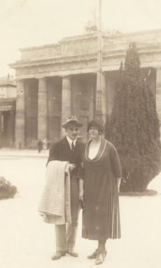 Artur Adson ja Marie Under Berliinis 1921. a.