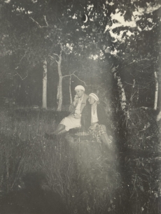 Johanna ja Silvia Kitzberg Saaremaal 1931. a suvel