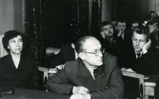 Vaade ENSV Kirjanike Liidu IV kongressi koosolekusaali 1958. a. Esireas Kersti Sang-Merilaas ja August Sang