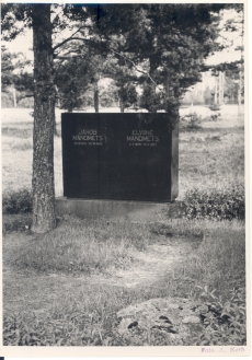 Jakob Mändmetsa ja abikaasa Elviine matusepaik Nõmme Rahumäe kalmistul