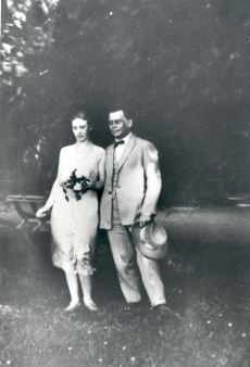 Elo ja Friedebert Tuglas Haapsalus, 1935
