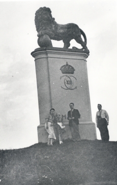 E. Tuglas, E. Eesorg, F. Tuglas, P. Kurvits Narvas, juuli 1937