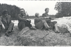 P. Kurvits, F. Tuglas, E. Eesorg, E. Tuglas. Vallinkoski, juuli 1938