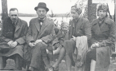 P. Kurvits, F. Tuglas, E. Eesorg, E. Tuglas, S. Oinas-Kurvits Kangasalal, juuli 1938