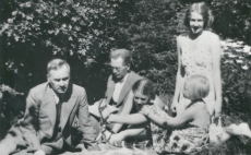 P. Kurvits, F. Tuglas, E. Tuglas, E. Eesorg, S. Oinas-Kurvits Meriväljal, aug 1939
