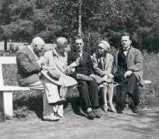 J. Vares-Barbarus, E. Tuglas, H. Talvik, E. Vares, F. Tuglas Pärnus 1929