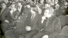 Friedebert Tuglasele pühendatud teaduskonverents Puigal 23. II  1986 Esiplaanil Hando Runnel ja Erik Kamberg