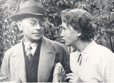 Friedebert ja Elo Tuglas Haapsalus, 1935