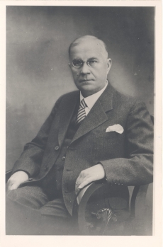 Eduard Vilde, 1933
