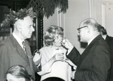 Valmar Adams, Leida Aleksejeva ja Pavel Reifman V. Adamsi 75. juubelil 30. jaanuaril 1974. a TRÜ kohvikus