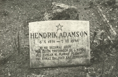 Hendrik Adamsoni haud Helme kalmistul