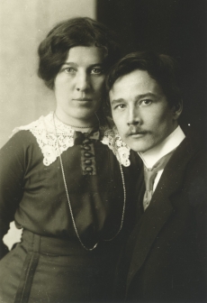 Karl Ast abikaasa Almaga Peterburis u. 1916.a.