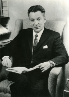 Aleksander Aspel, Iowa ülikooli professor, 1960