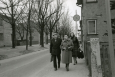 Valmar Adams, Eeva Niinivaara ja Silvi Eilart Tartus Taara puiesteel 1983. a aprillis