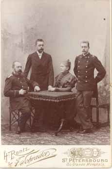 Rosenthalide perekond: 1. dr H. Rosenthal, 2. prof Elmar Rosenthal, 3. Eugenie Rosenthal (sünd Jannsen), 4. ins Walter Rosenthal