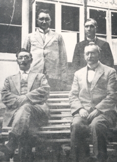Jakob Liiv, E. Enno, V. Grünthal ja M. Küla Haapsalus, 1932 