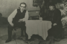 A. Kitzbergi "Kauka jumal" Tallinna Töölisteatris 1938/39. a. Pildil A. Särev (Märt) ja Mogri-Märt (A. Teetsov)