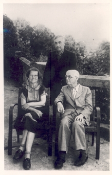 Eduard Hubel koos abikaasa ja Naanuriga 1955 või 1956