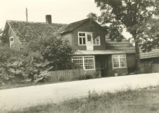 Hendrik Adamsoni elukoht Helme kandis Pori alevis, kus ta elas aastatel 1940-1944