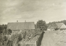 Vaade Mart Raua suvekorterile Kääriku talus  Heimtalis. Vaade maantee poolt 1965. a