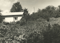 Uus individuaalelamu Henrik Visnapuu Kaspre talu elumaja alusmüüril 1965. a