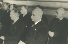 Eesti Nõukogude Kirjanike Liidu kongress 1946. a. Esiplaanil August Alle