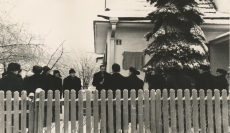 O. Lutsu mälestustahvli avamine 8.01.1958. a.  Kõneleb Tartu Linna TSN Täitevkomitee aseesimees, temast vasakul Erni Hiir