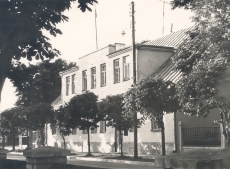 Läänemaa Maavalitsuse hoone, Haapsalu, Suur-Lossi 43