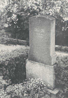 Ernst Enno haud Haapsalu vanal kalmistul