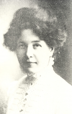 Marie Under 1908. a. paiku