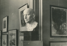 Artur Adsoni büst näitusel 1943. a. Skulptor Horma