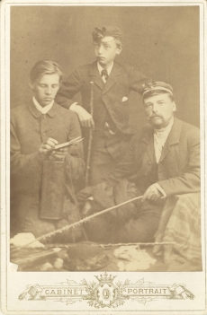 Oskar Kallas (vas. 1.), V. Wittrock ja Wihtol