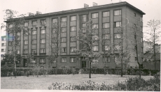 E. Peterson-Särgava elukoht Tallinnas Kunderi tn 12, krtn 8 (IV korrus) 1944-1947