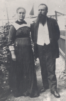 Ernst Peterson-Särgava oma abikaasa Annaga (sünd Tohver)