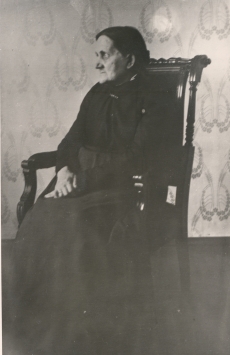 Ernst Peterson-Särgava ema Lisette, [1917]