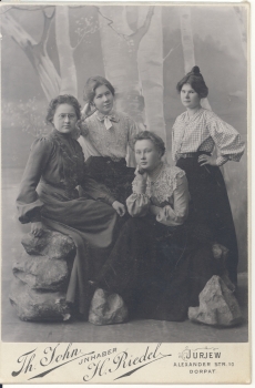 Vasakult: Juuli Sild-Valk, Paula Koppel, Hella Murrik-Vuolijoki, Juuli Suits