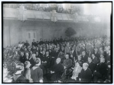 Konverents "Estonias" [1930ndatel]. I rida vas.: 2. Julius Seljamaa, 3. Nikolai Kann, 4. Konstantin Päts; II rida vas.: 3. Karl Selter, 4. Nikolai Talts