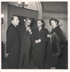 Johannes Semper, K. Simonov, Paul Rummo, A. Kaal Eesti nõukogude Kirjanduse dekaadil Moskvas 1956. a