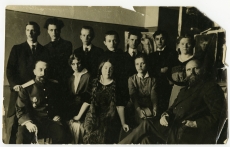 Ants Laikmaa (ees paremal) oma õpilastega